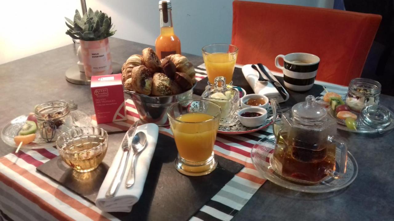B&B Au Moulin De Riottier Jayat 外观 照片